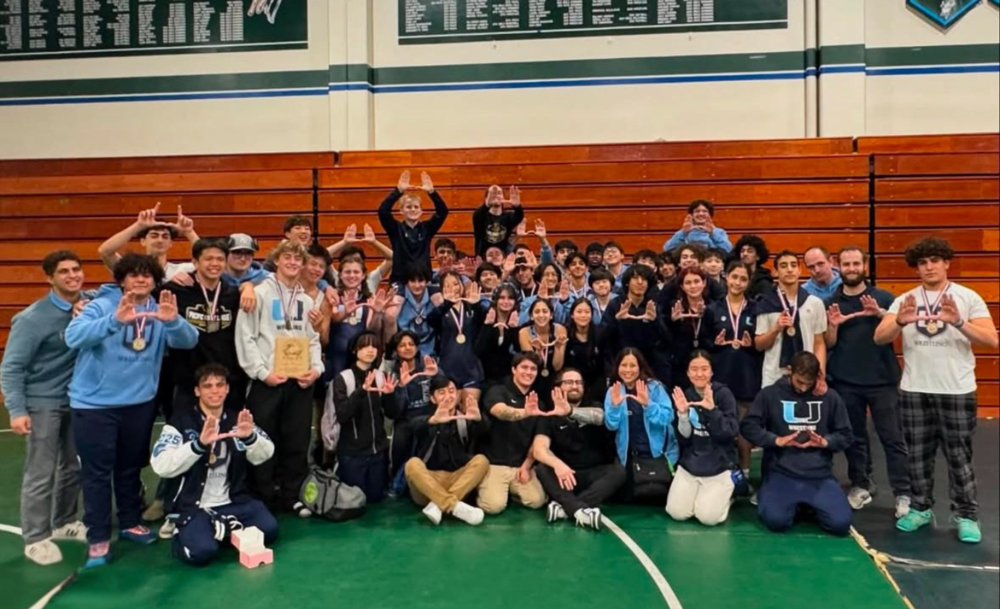 University High School full wrestling team photo